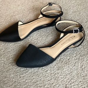 Black ankle strap flats by Chinese Laundry Sz 8.5
